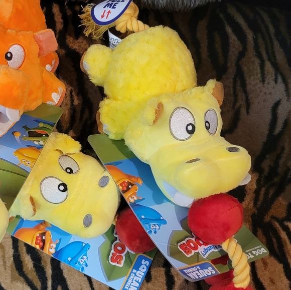 Dog Toy Hungry Hungry Hippos w Squeak and Rope Yellow Color Ea. New! - Picture 1 of 6